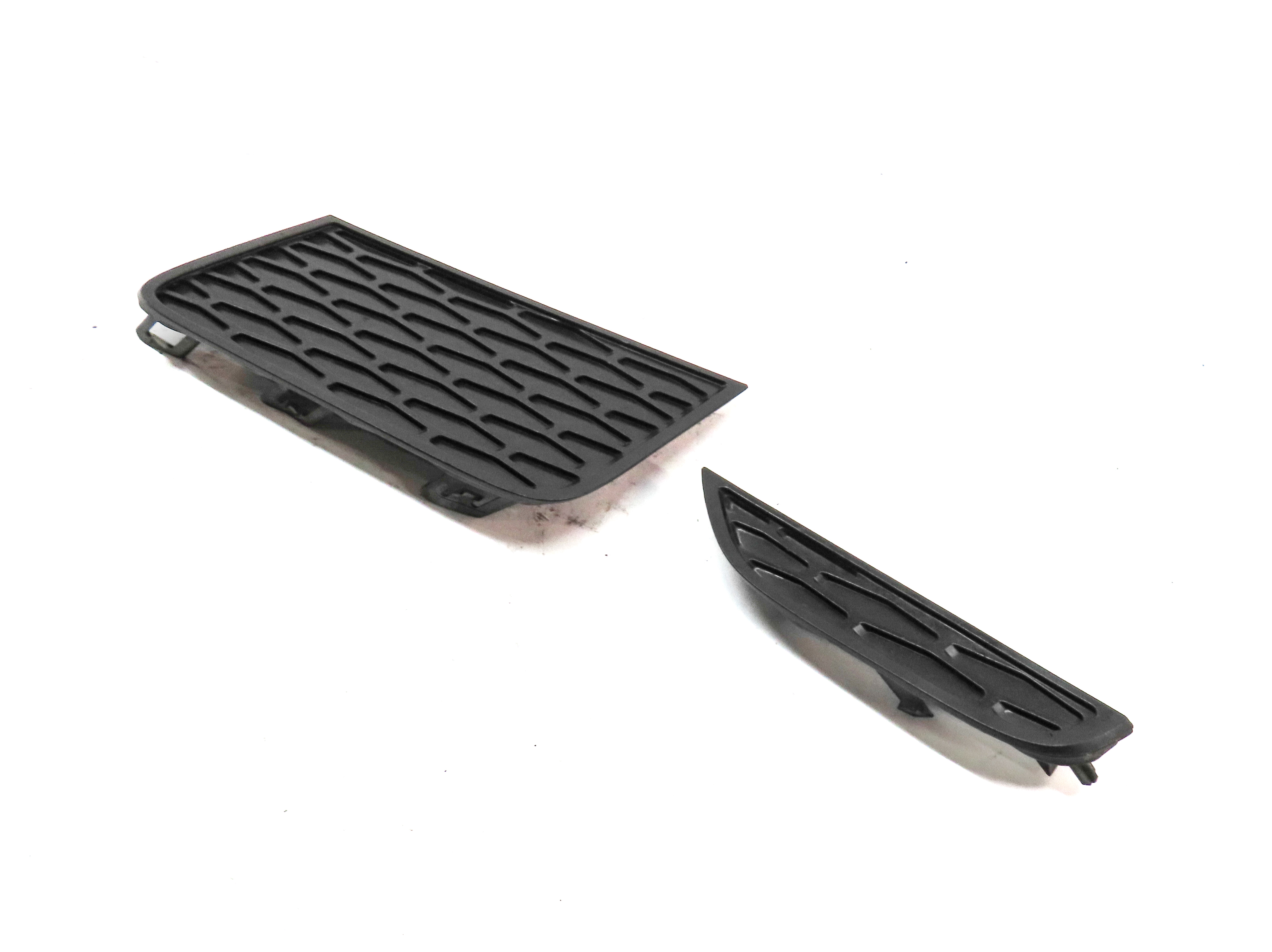 13 RANGE ROVER EVOQUE (L538) FRONT LEFT DRIVER LOWER BUMPER FOGLIGHT TRIM SET/2 — exact item pictured